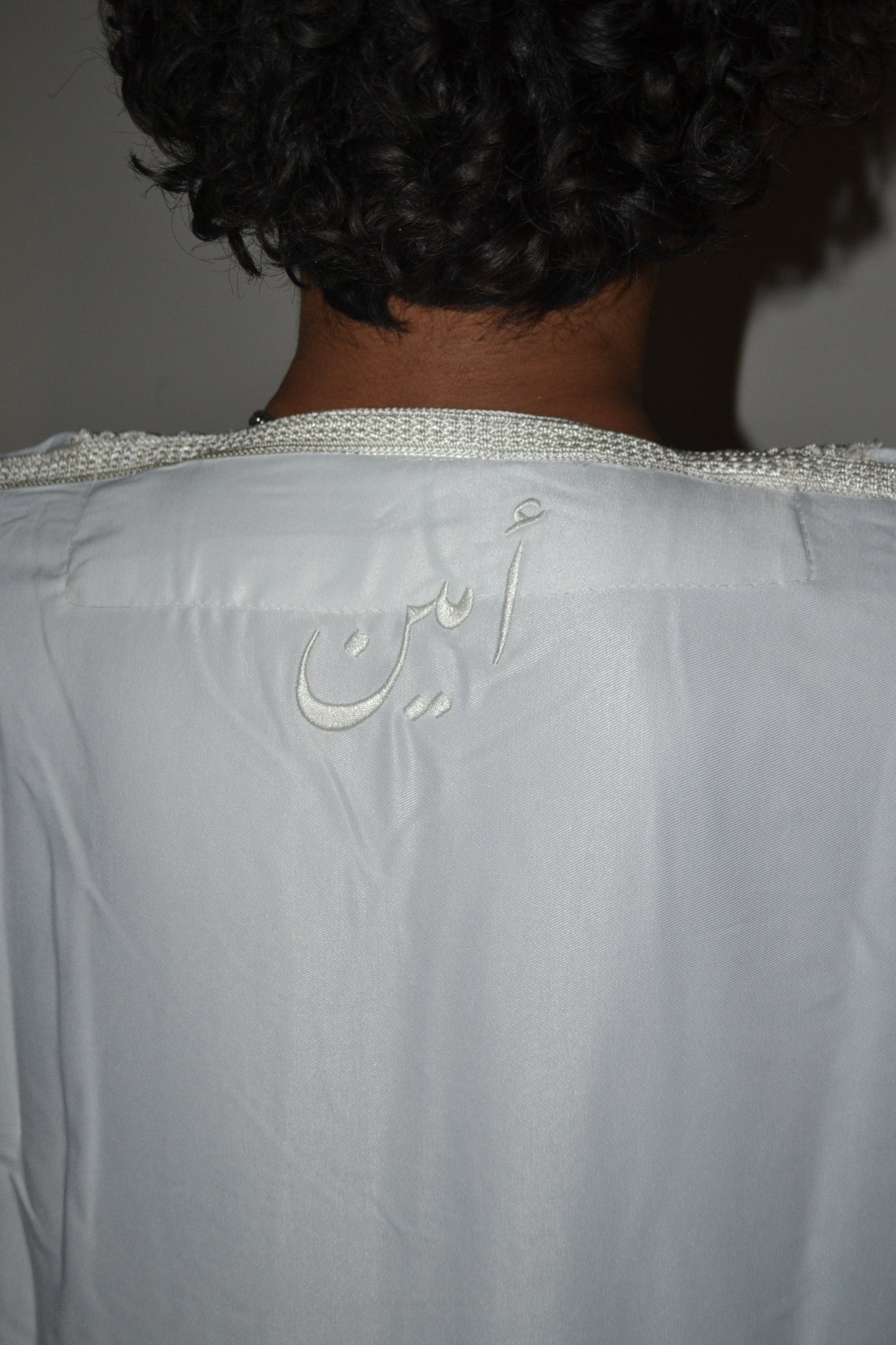 The Amine Thobe - Minimal Line