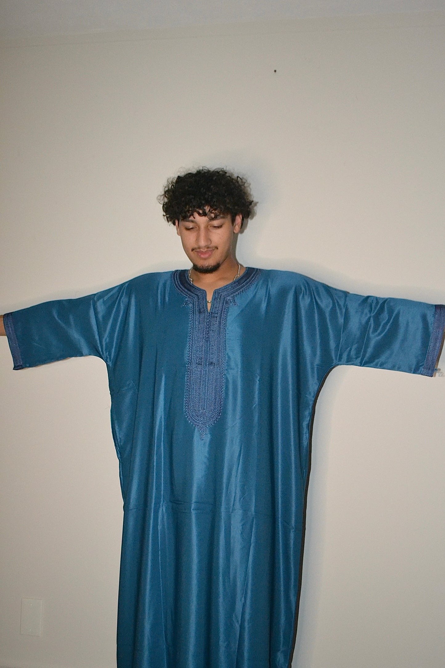 The Amine Thobe - Vibrant Line