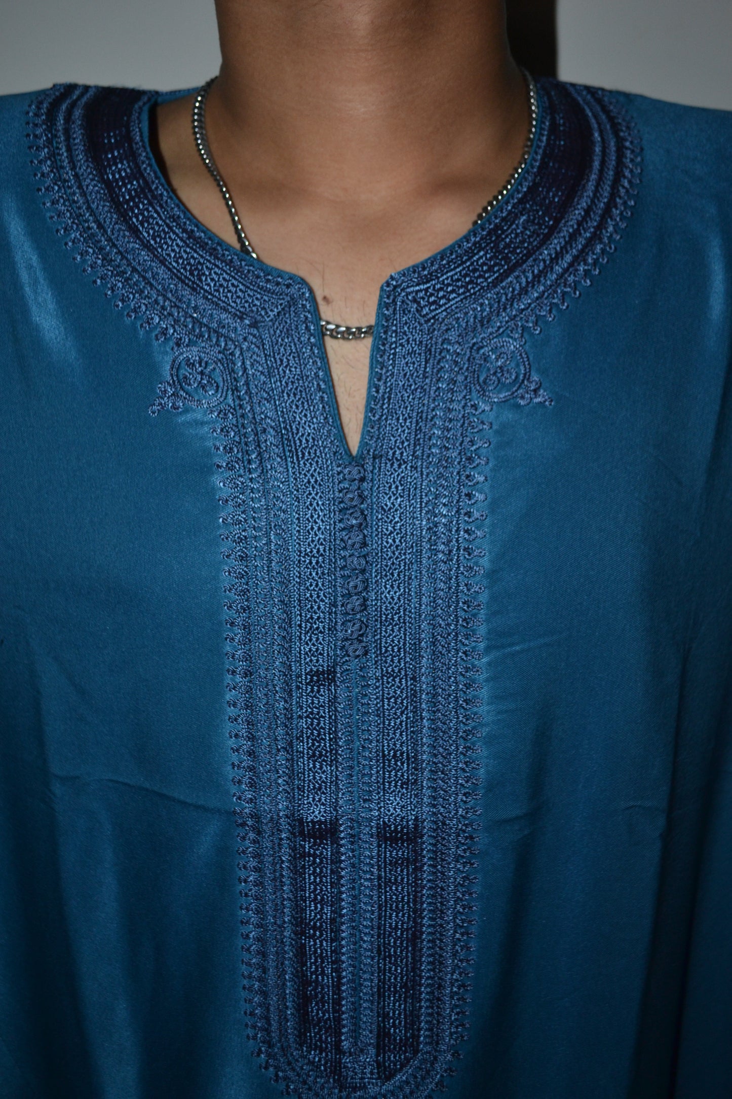 The Amine Thobe - Vibrant Line