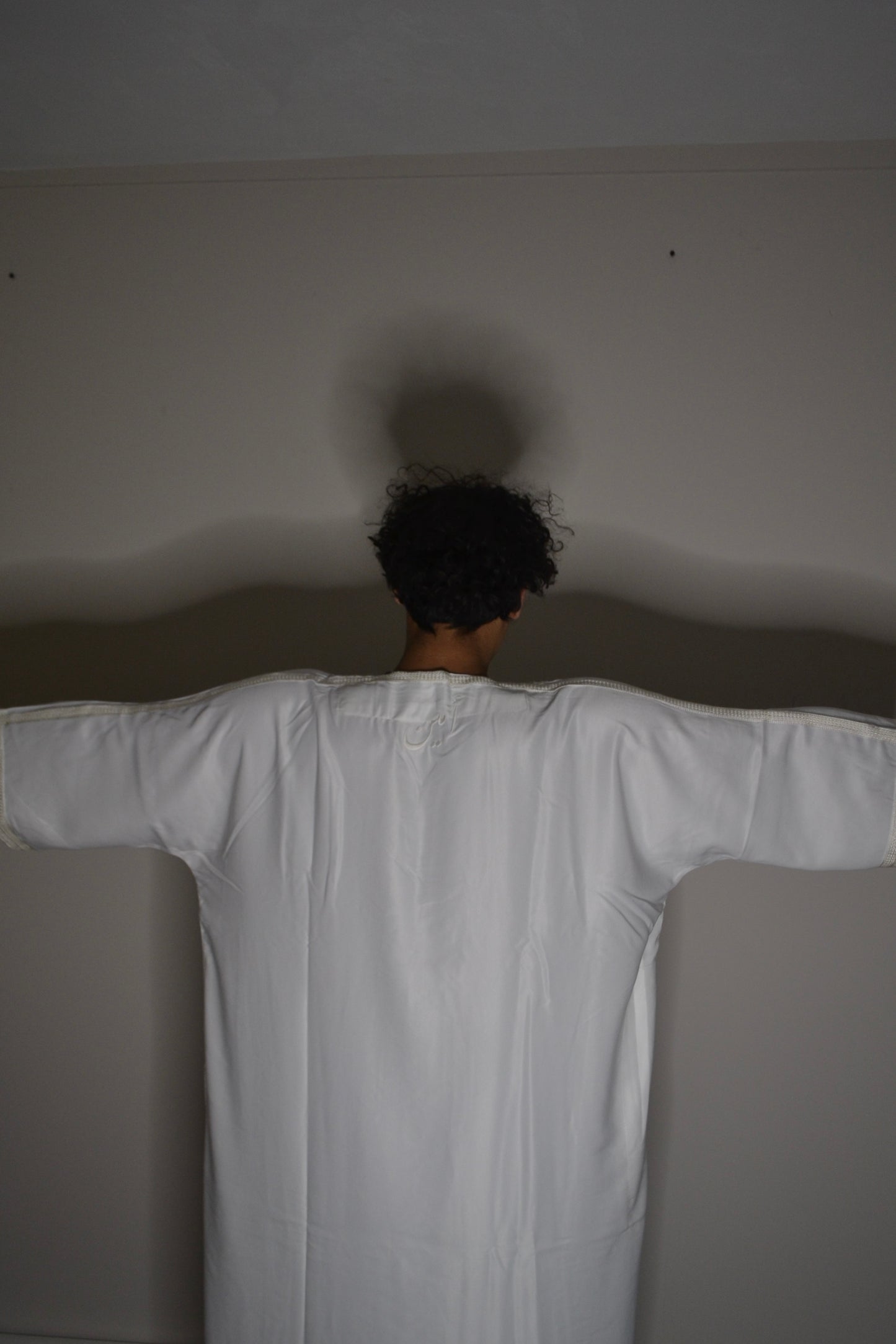 The Amine Thobe - Minimal Line